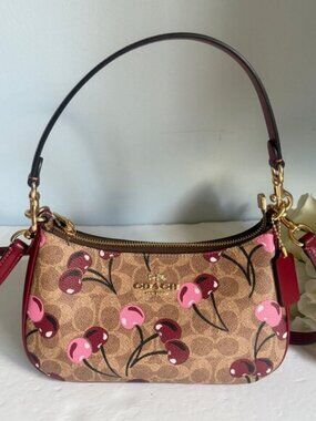 coach Teri Shoulder Bag In Signature Canvas With Cherry Print cy694